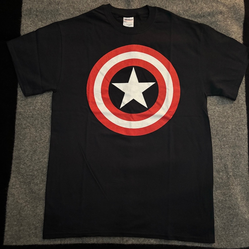 CAPTAIN AMERICA Logo S/S T-Shirt NWOT